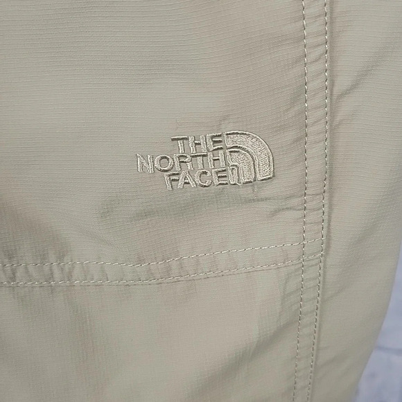 THE NORTH FACE Women's Khaki Nylon Adjustable Pants Size‎ 6 - Picture 7 of 13